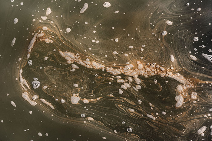 Thumbnail image of water pollution in Lake Michigan